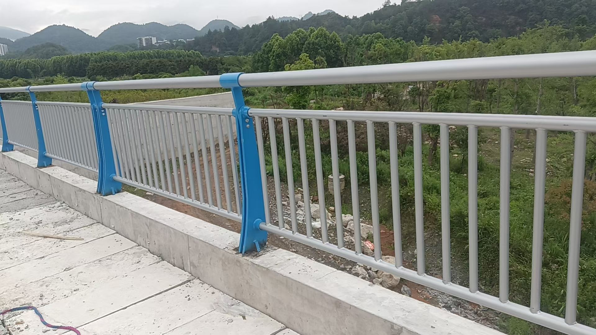 清远市不锈钢栏杆灯光护栏 - 哪里好